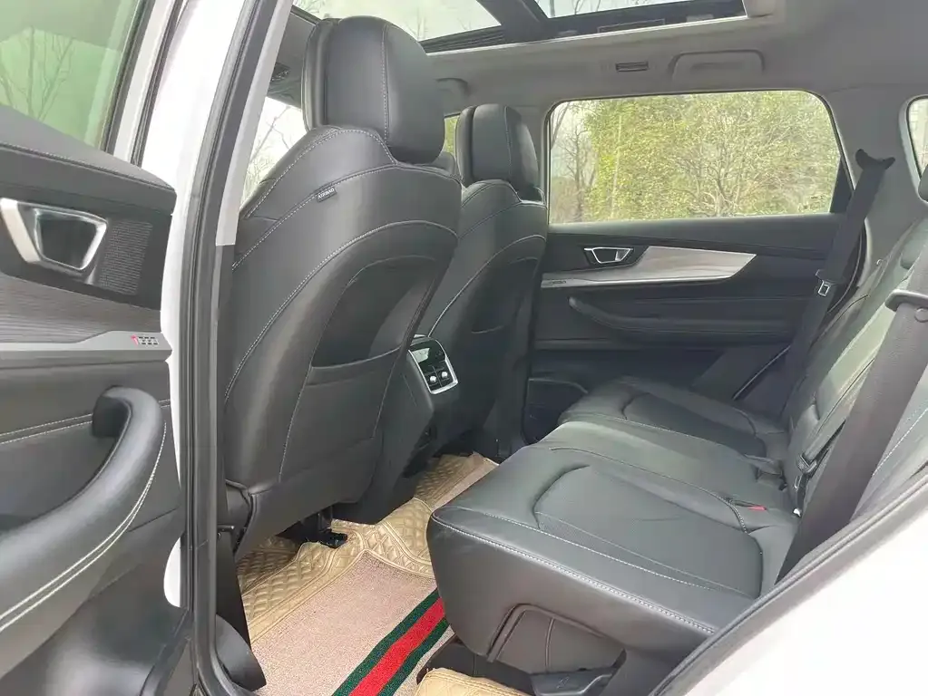 Chery Tiggo 8 — фото 10