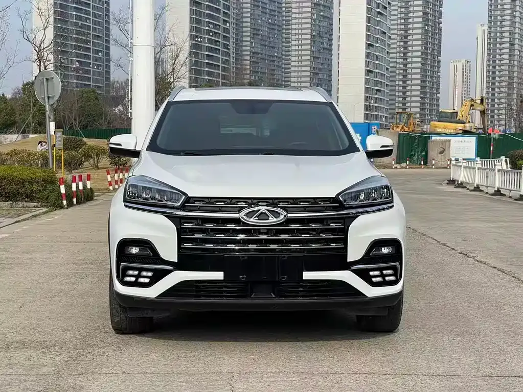 Chery Tiggo 8 — фото 2