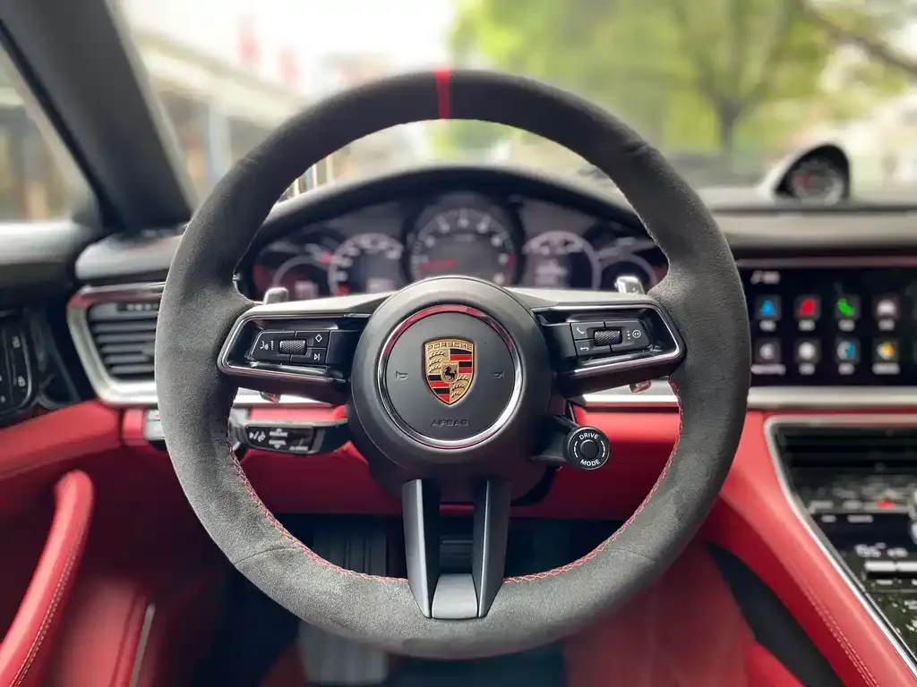 Porsche Panamera — фото 10