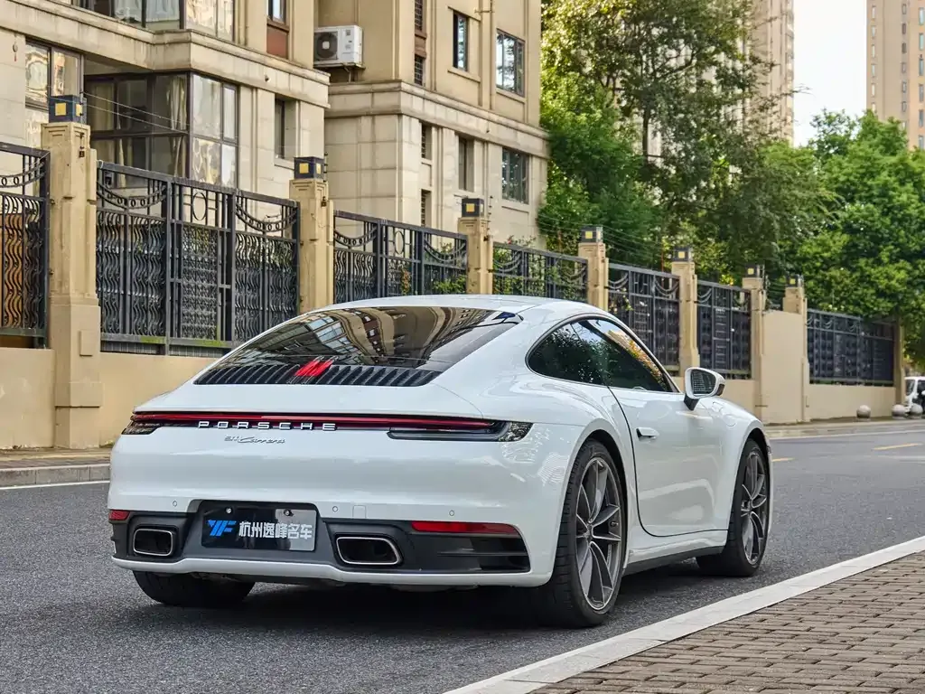 Porsche 911 — фото 9