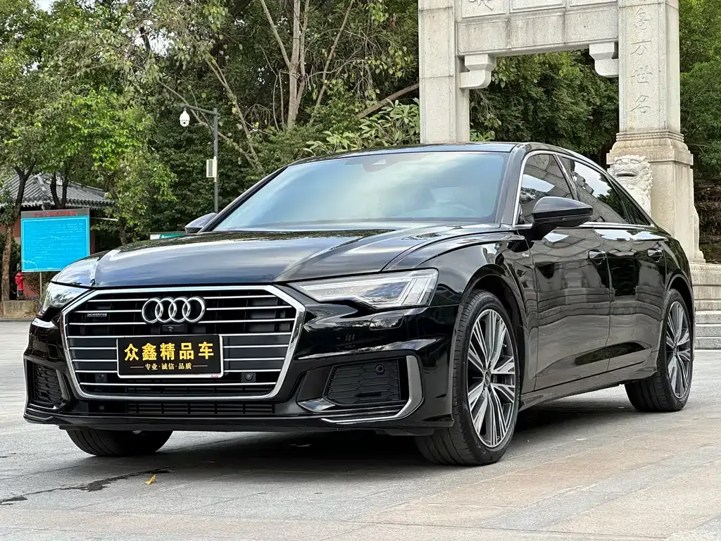 Audi A6L — фото 1