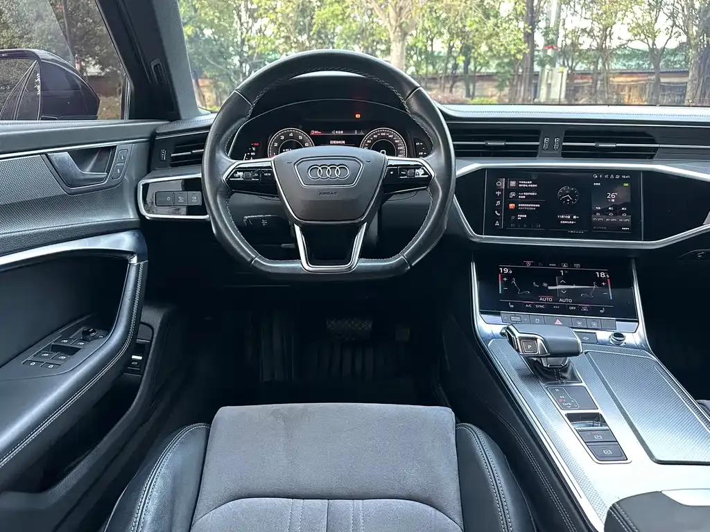 Audi A6L — фото 4