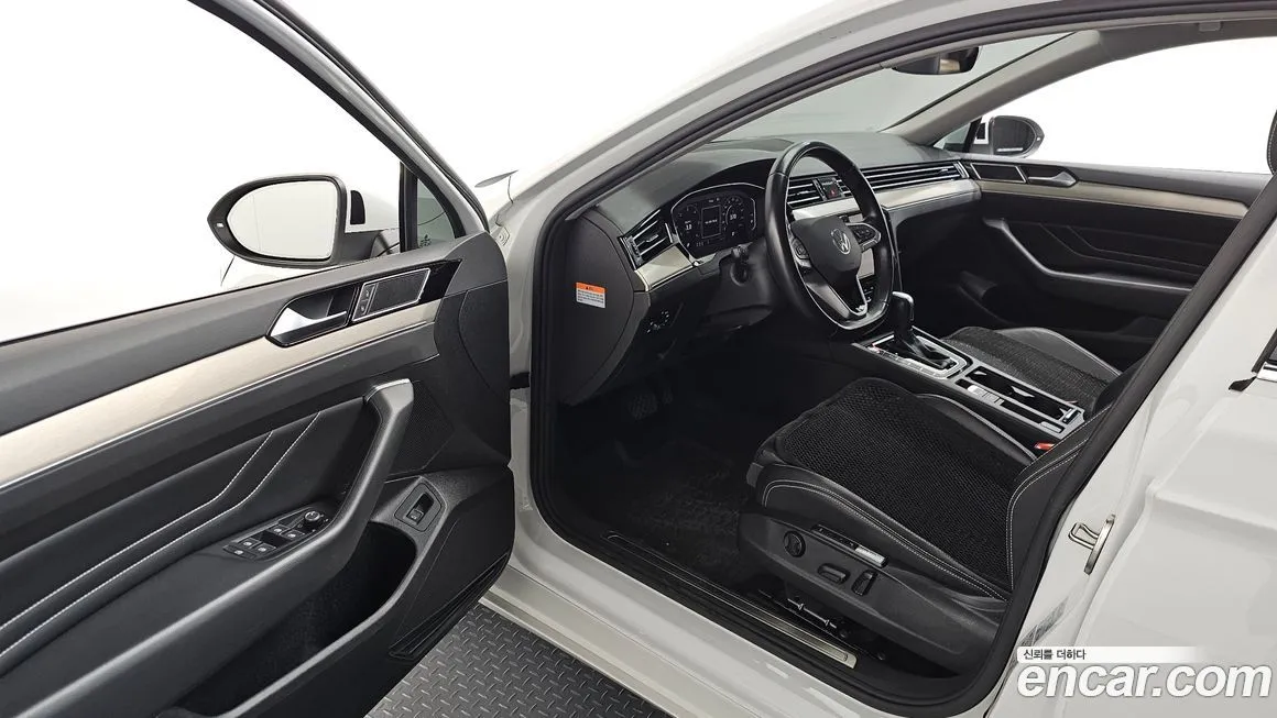Volkswagen Passat — фото 10