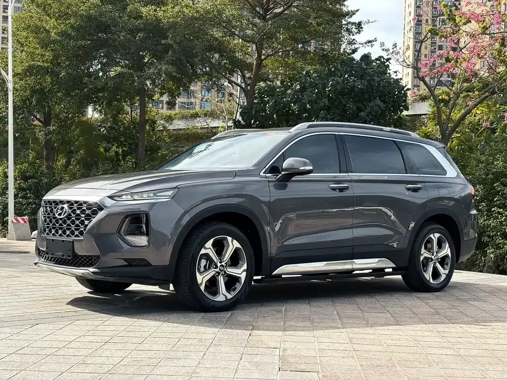 Hyundai Santa Fe — фото 1