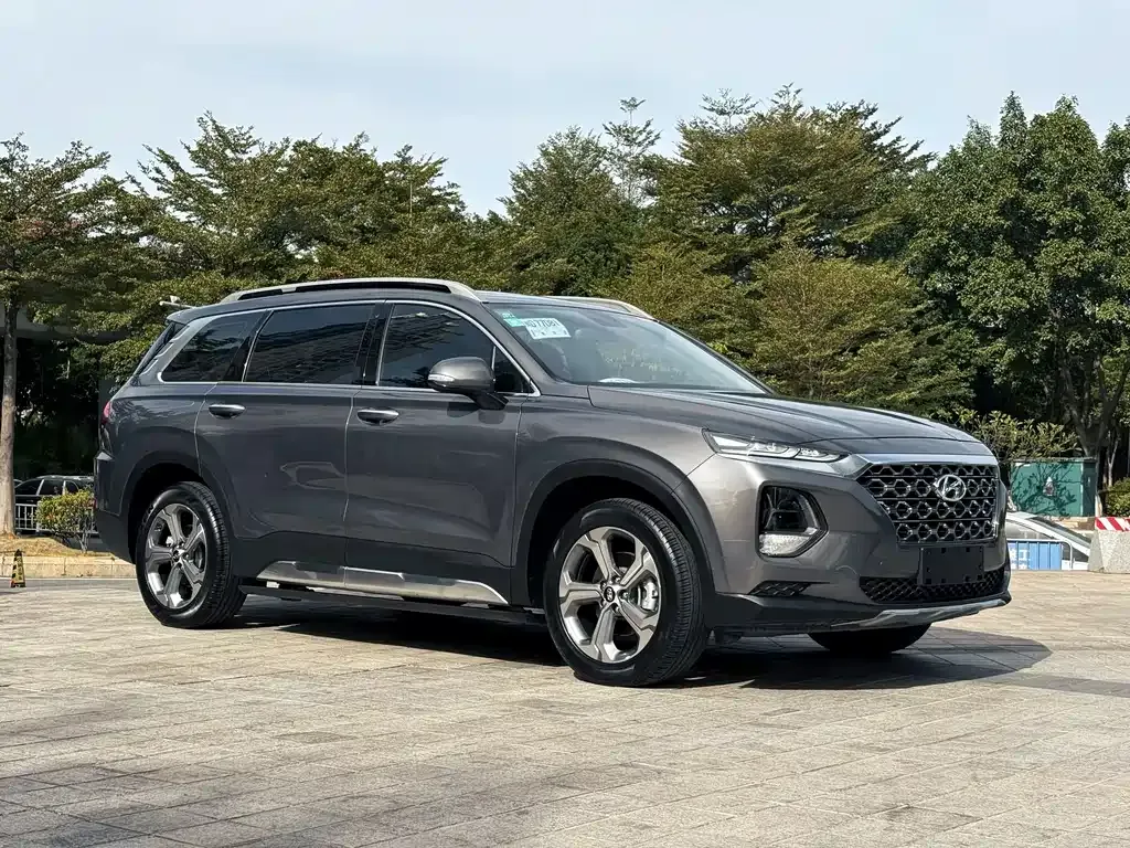 Hyundai Santa Fe — фото 3
