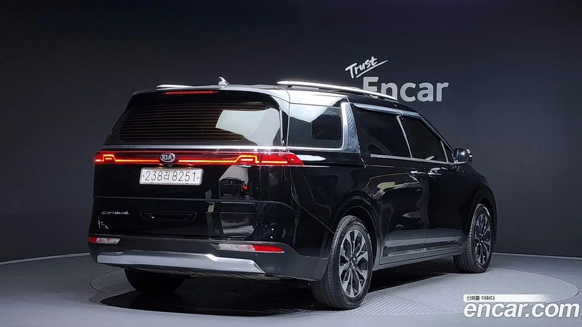 Kia Carnival — фото 2