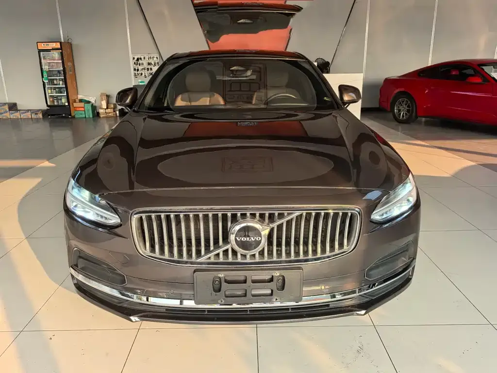 Volvo S90 — фото 3
