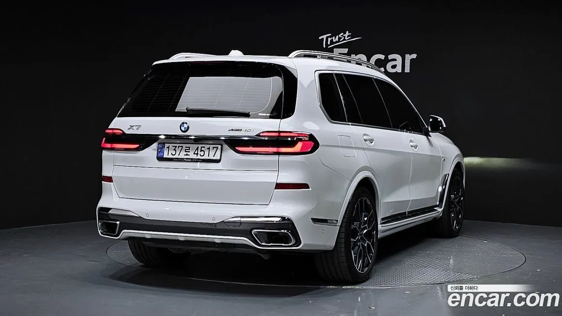 BMW X7 — фото 2