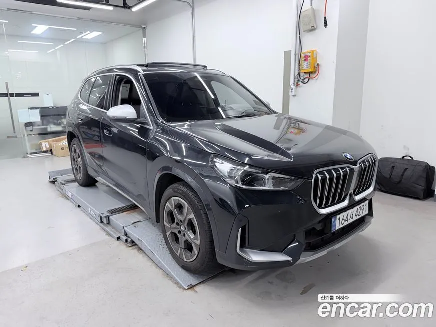 BMW X1 — фото 1