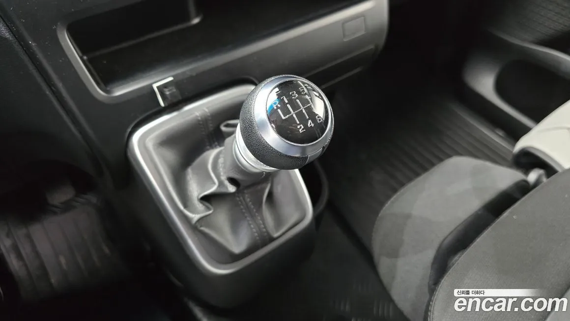 Hyundai Staria — фото 9