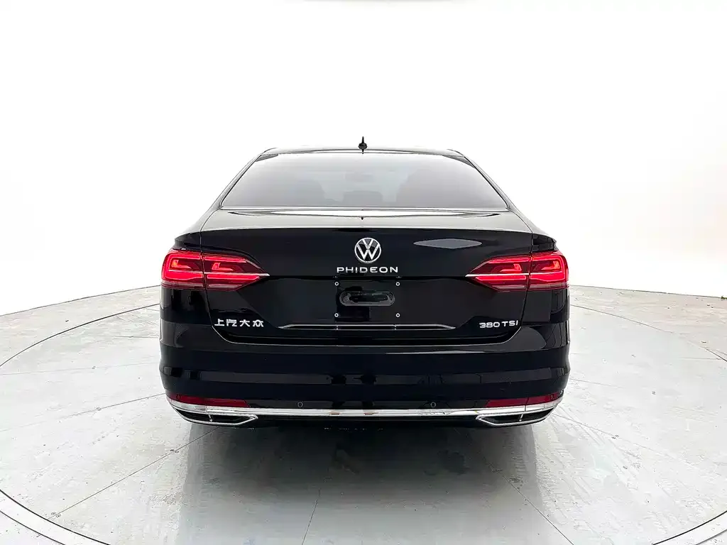 Volkswagen Phideon — фото 6