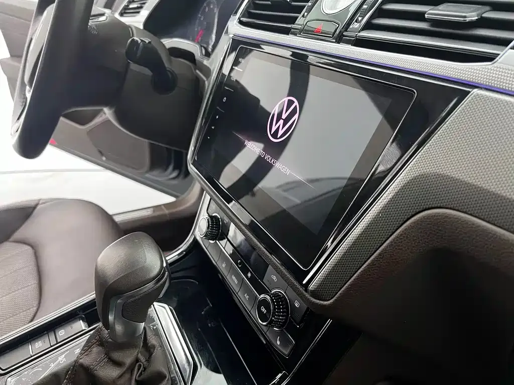 Volkswagen Phideon — фото 8