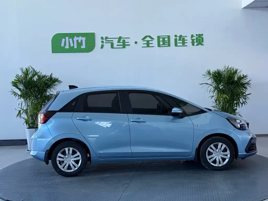 Honda Fit — фото 7