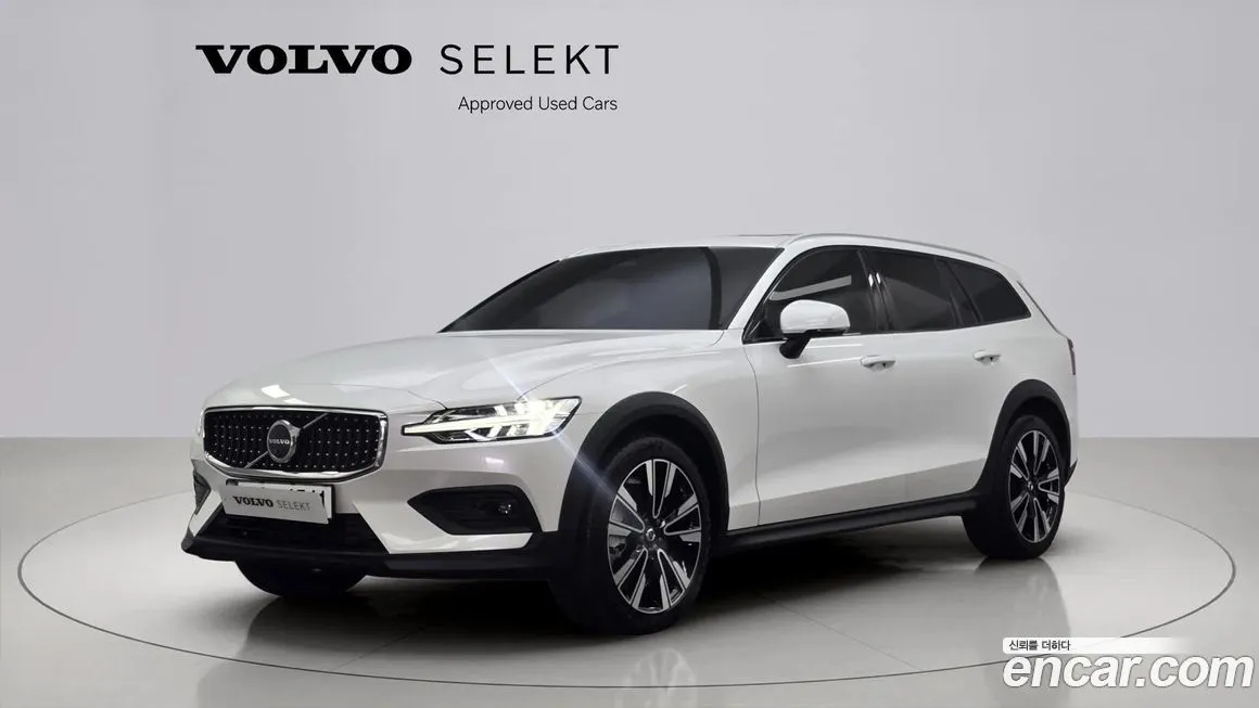Volvo V60 — фото 1