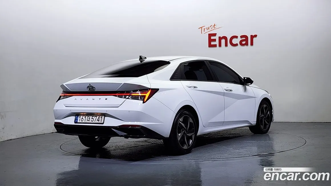 Hyundai AVANTE — фото 2