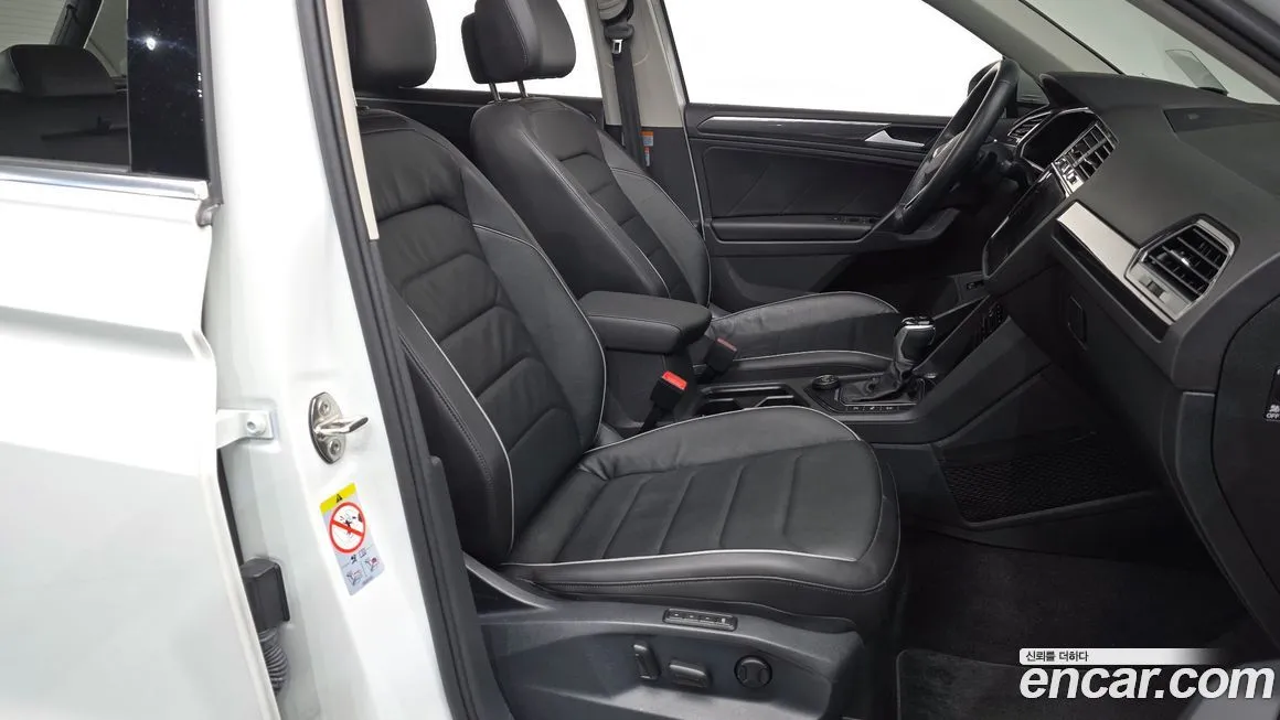 Volkswagen Tiguan — фото 10