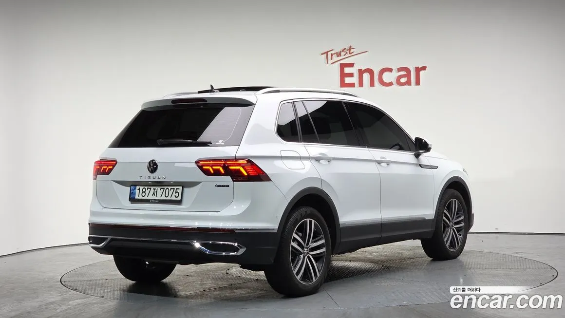 Volkswagen Tiguan — фото 2