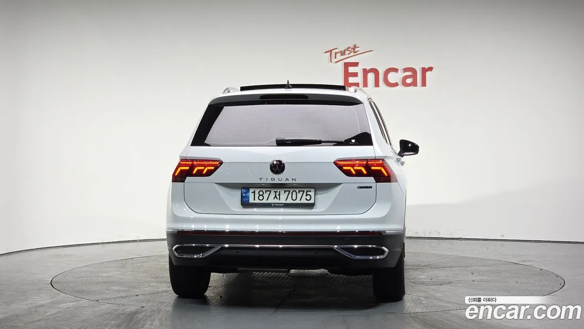 Volkswagen Tiguan — фото 4