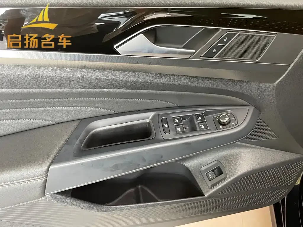 Volkswagen Passat — фото 10