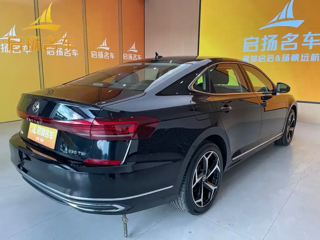 Volkswagen Passat — фото 5