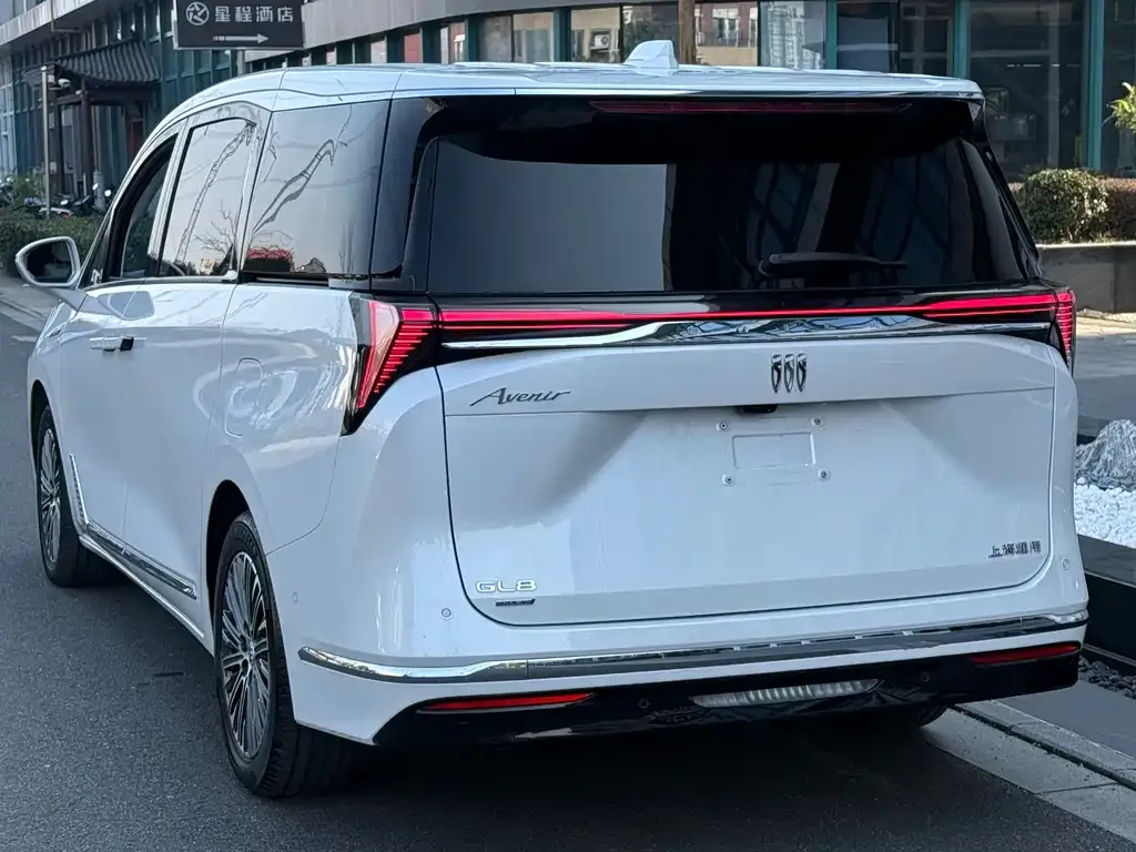 Buick GL8 Hybrid — фото 4