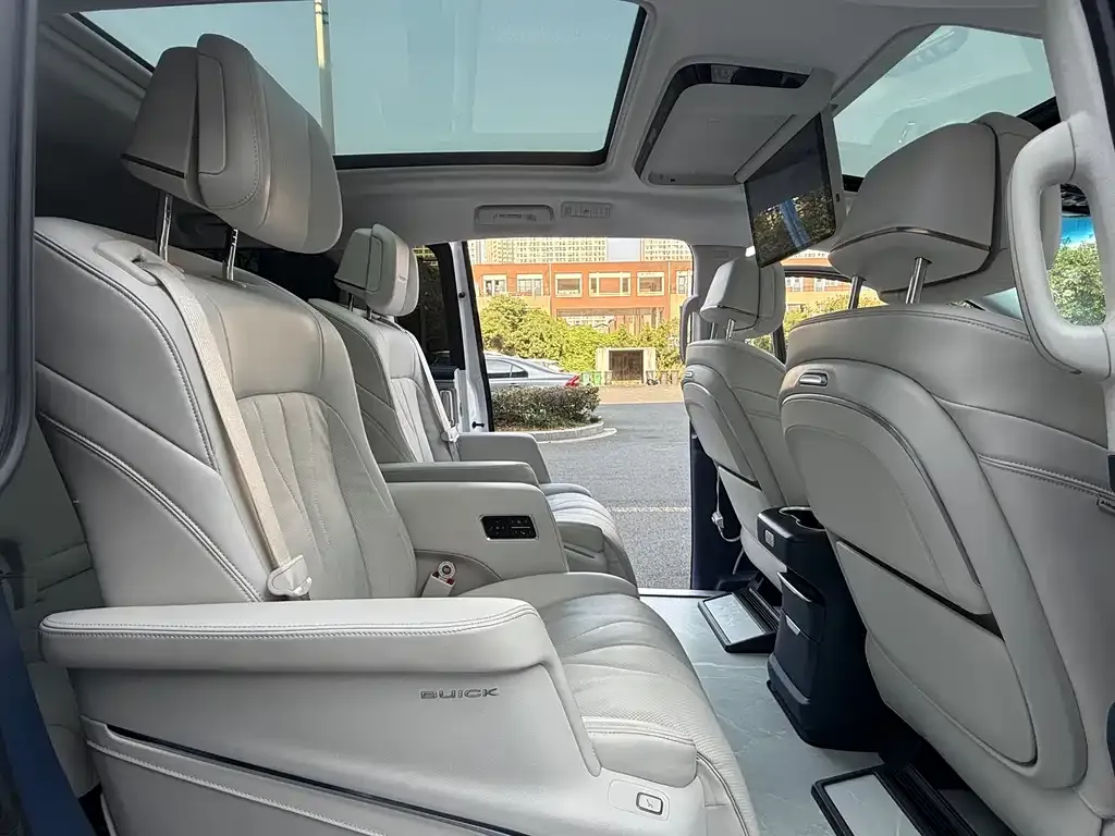 Buick GL8 Hybrid — фото 8
