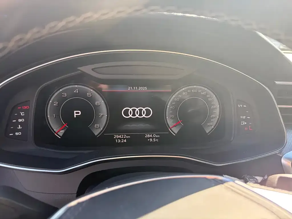 Audi A6L — фото 9