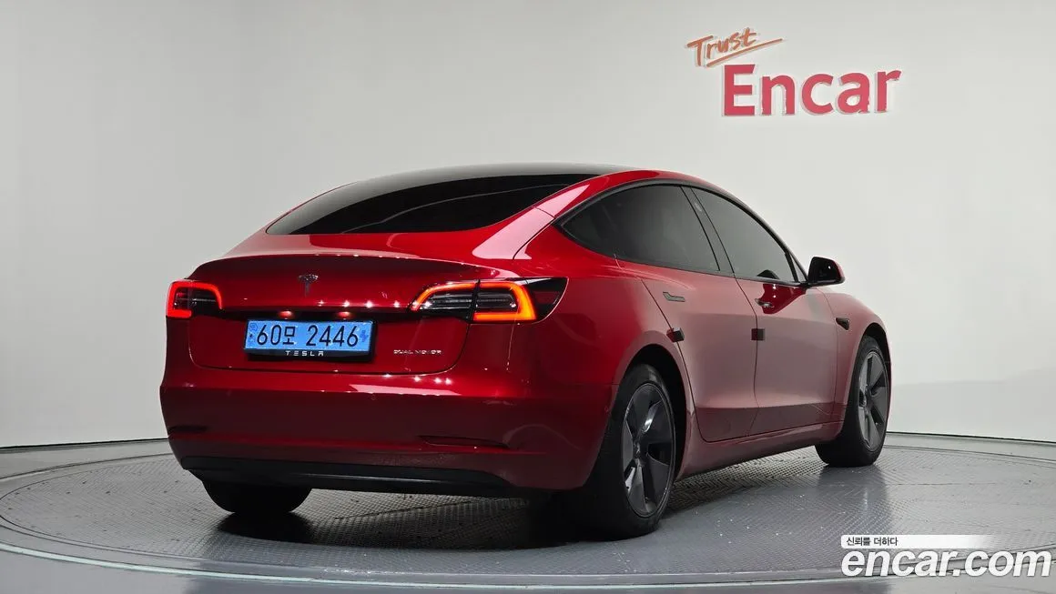 Tesla Model 3 — фото 2