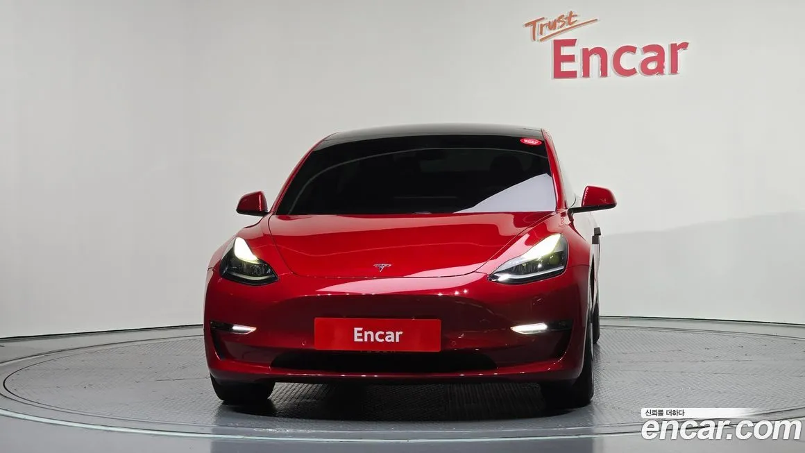 Tesla Model 3 — фото 3