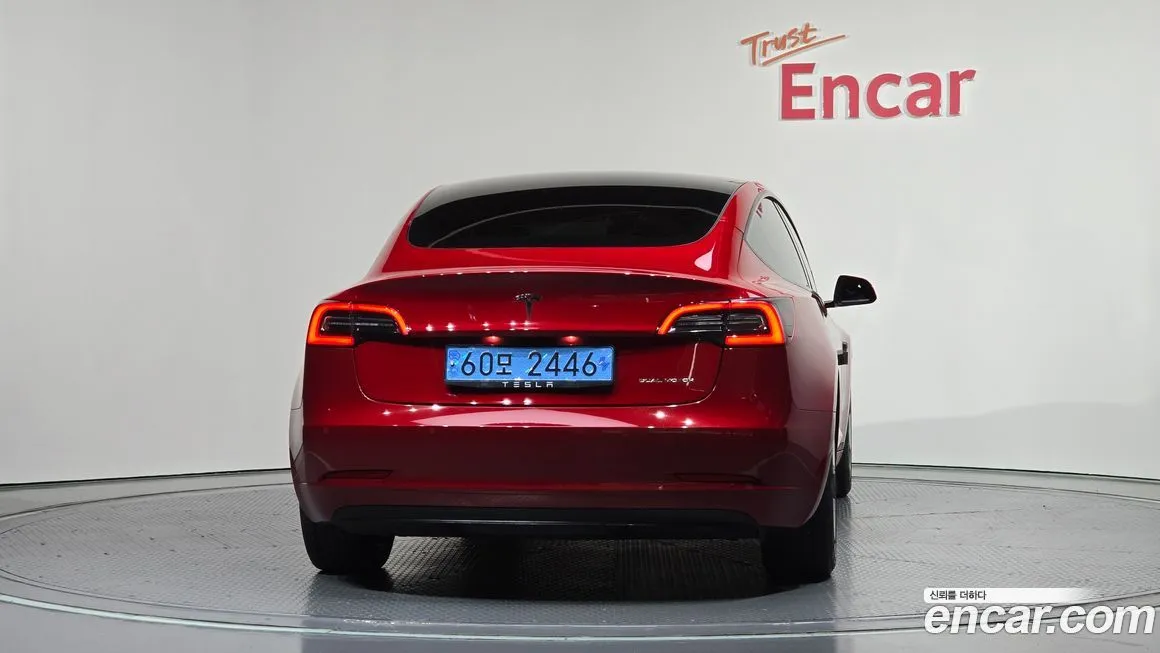 Tesla Model 3 — фото 4