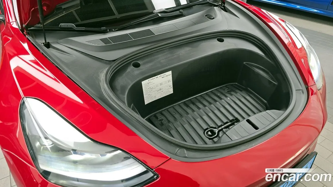 Tesla Model 3 — фото 6