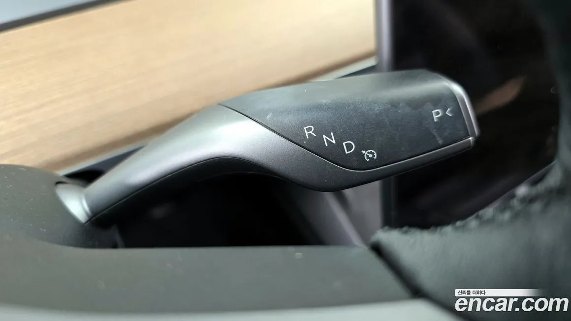 Tesla Model 3 — фото 9