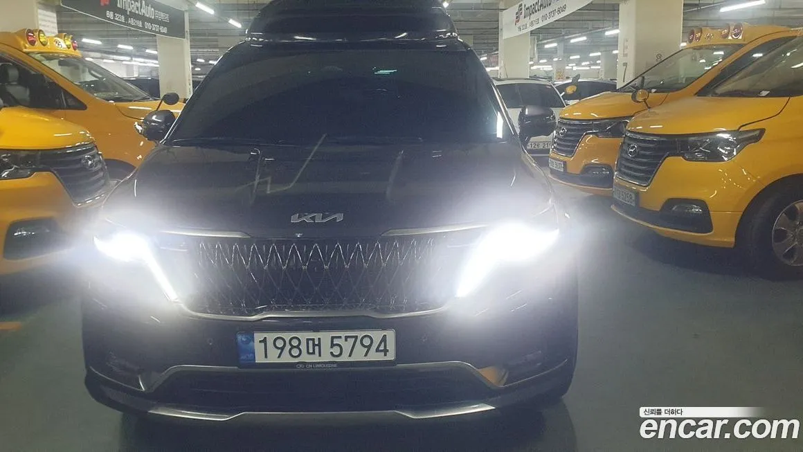 Kia Carnival — фото 1