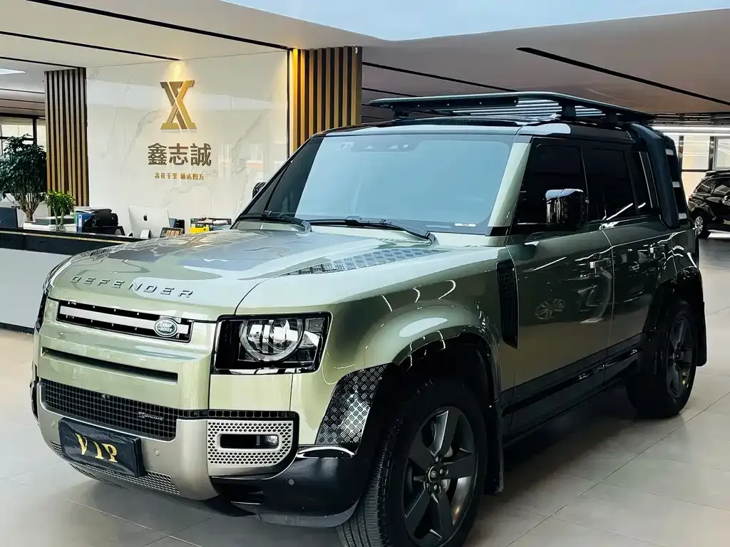 Land Rover Defender — фото 1