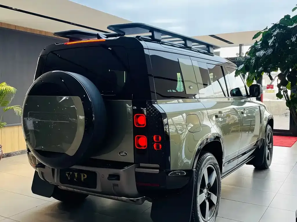 Land Rover Defender — фото 4