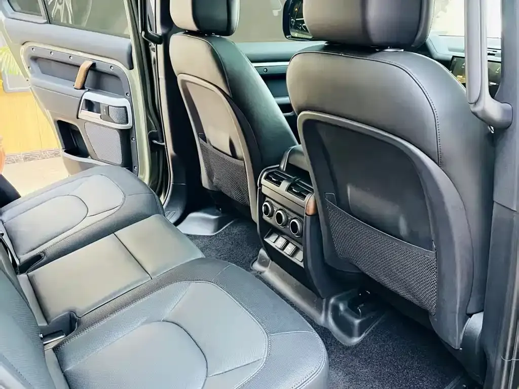 Land Rover Defender — фото 9