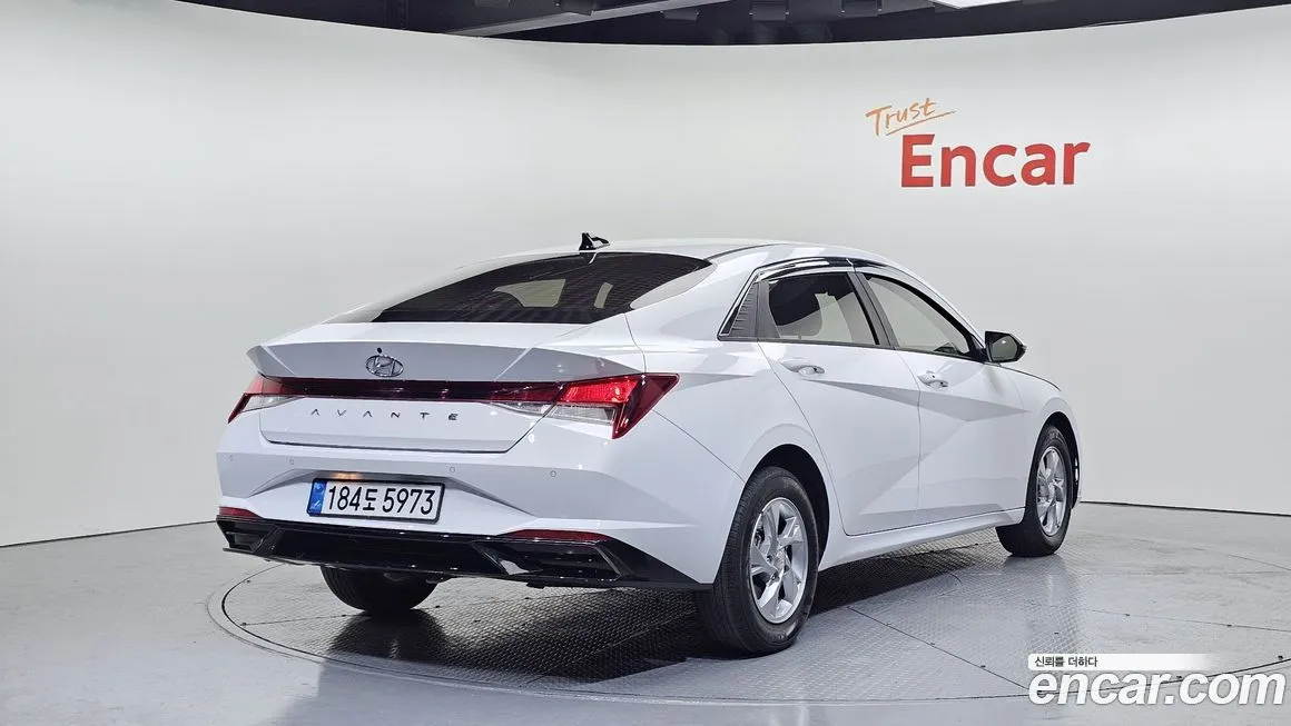Hyundai AVANTE — фото 2
