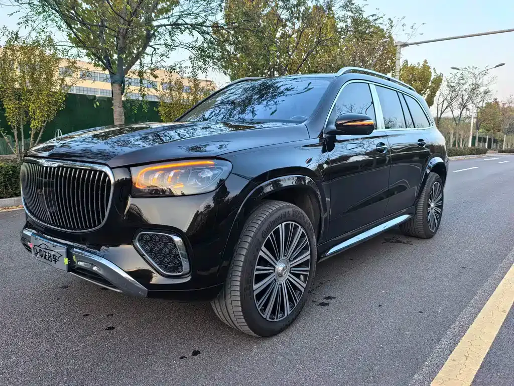 Mercedes-Benz GLS — фото 1
