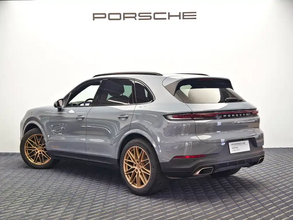 Porsche Cayenne — фото 5