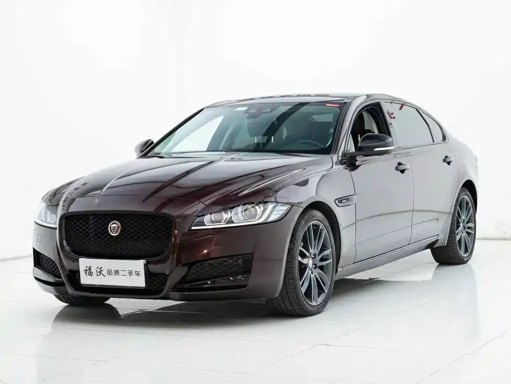 Jaguar XFL — фото 1