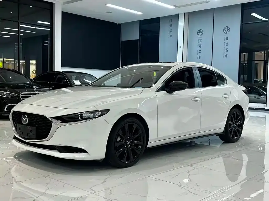 Mazda 3 Axela — фото 1