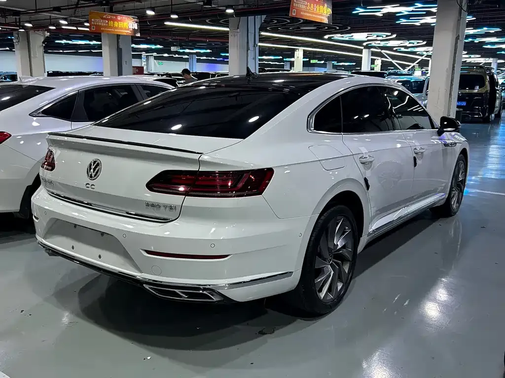 Volkswagen CC — фото 10