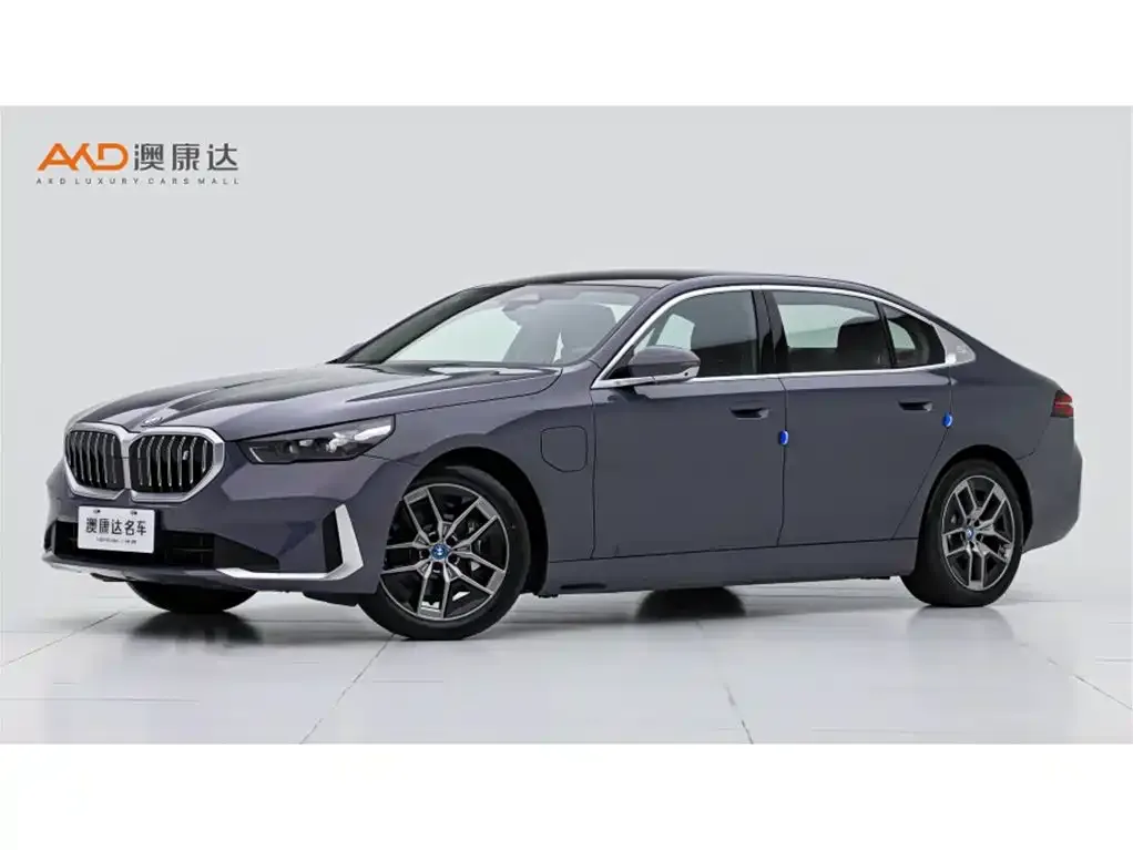 BMW i5 — фото 1