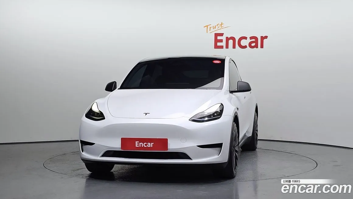Tesla Model Y — фото 3