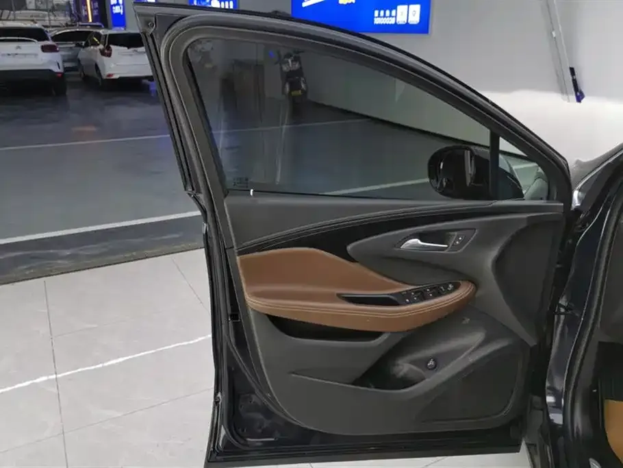 Buick Envision Plus — фото 7