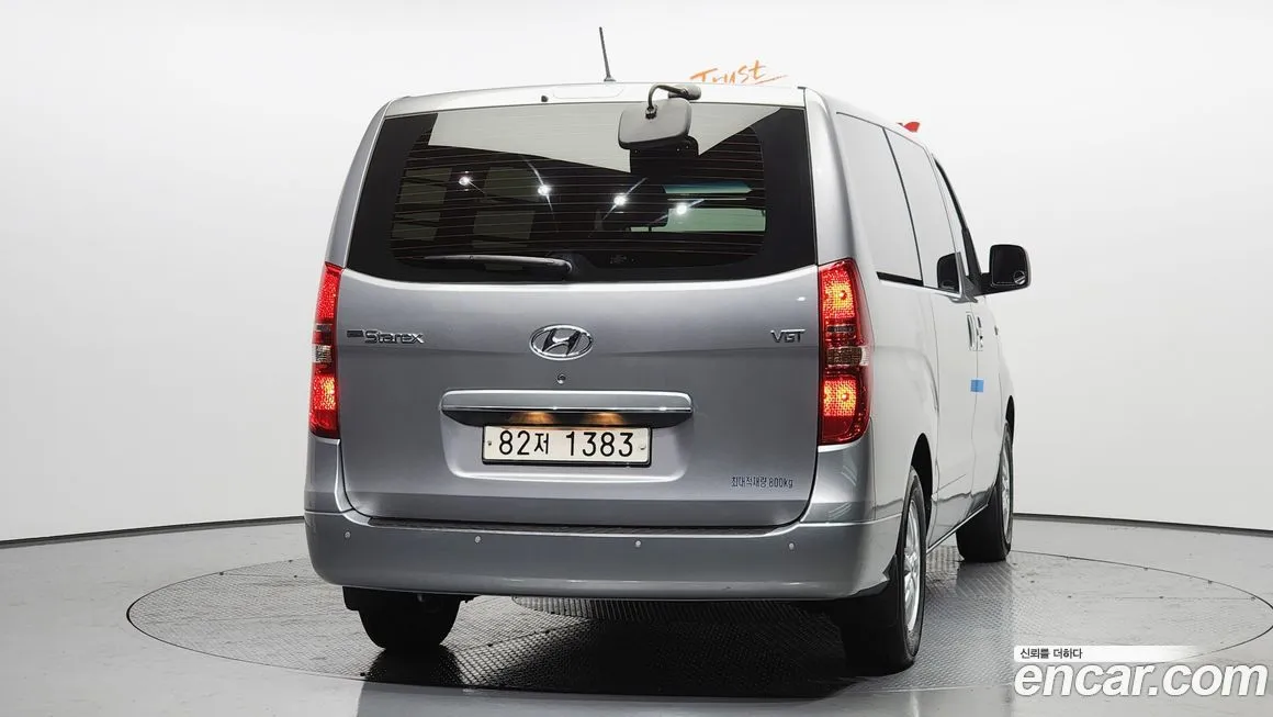 Hyundai Starex — фото 4