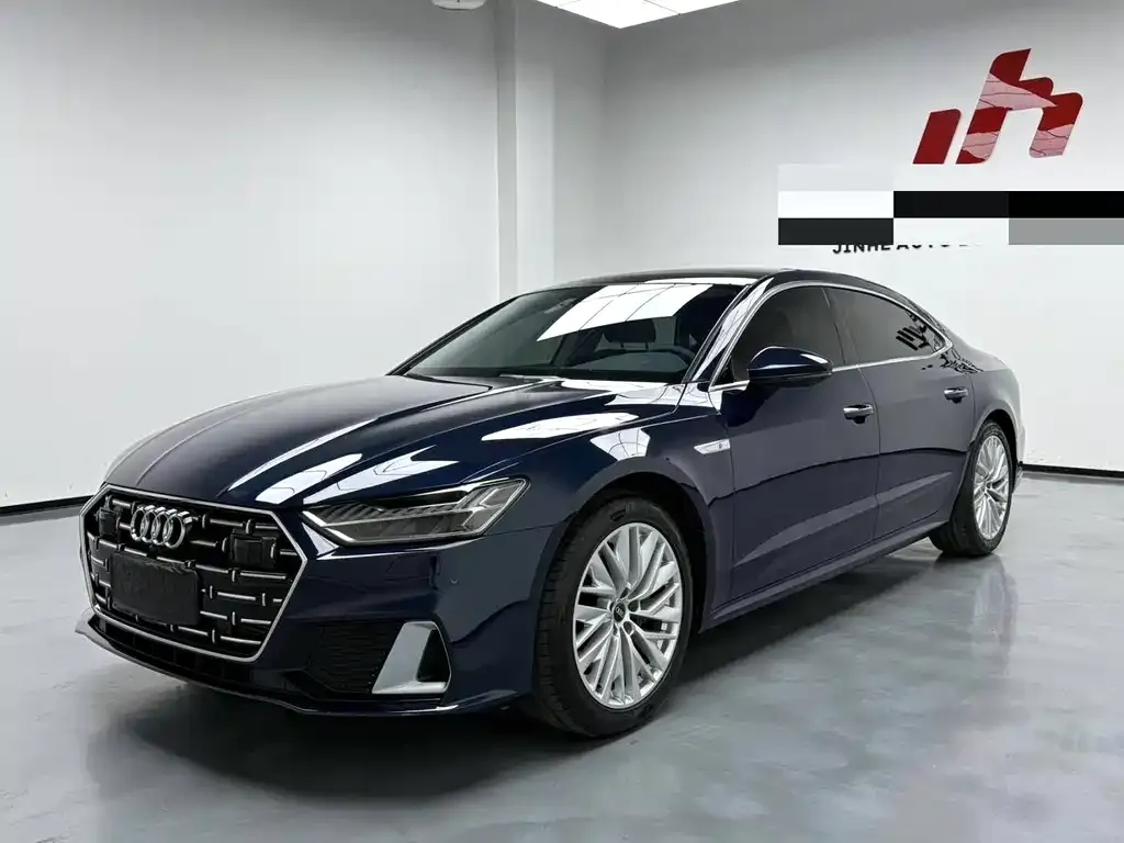 Audi A7L — фото 1