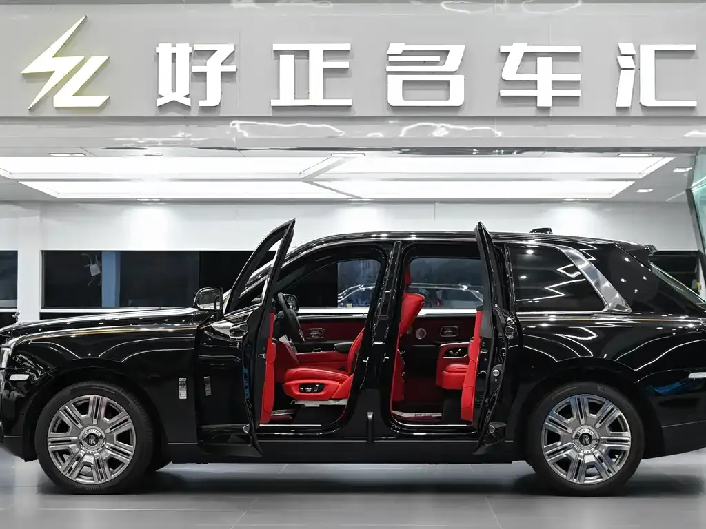 Rolls-Royce Cullinan — фото 2