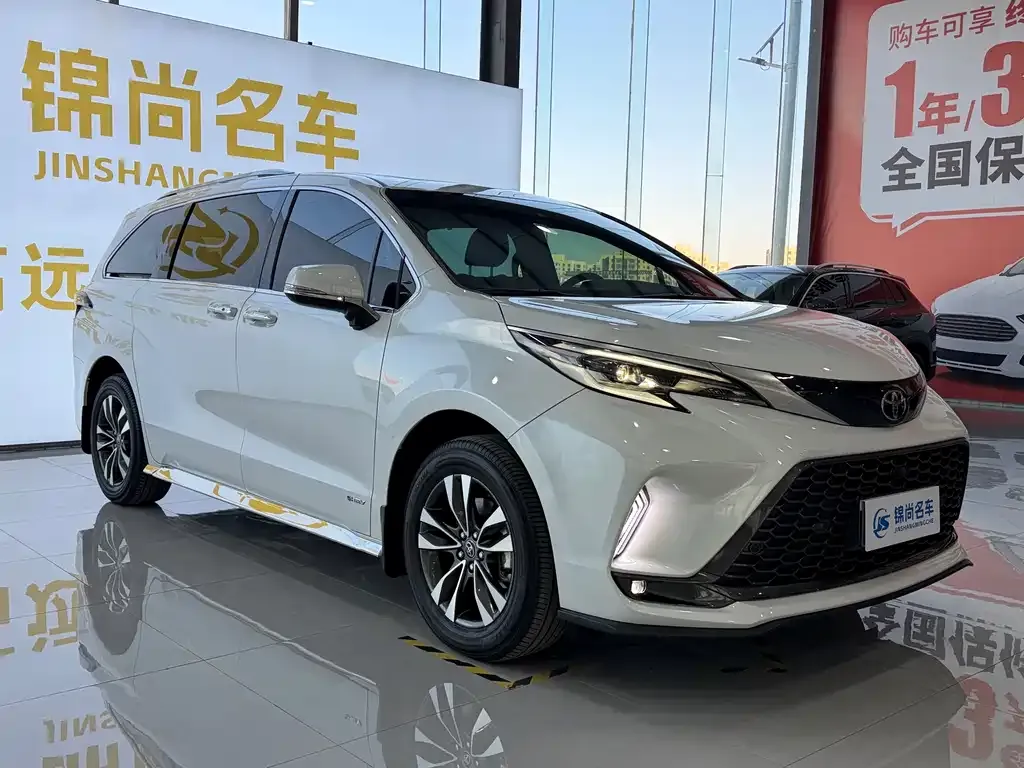 Toyota Granvia — фото 4