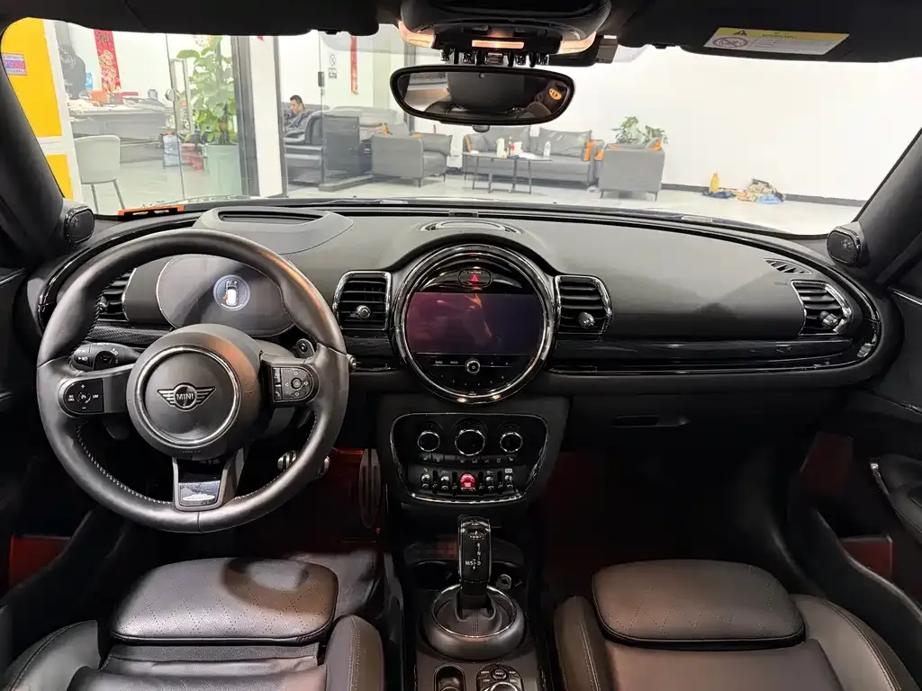 MINI Clubman JCW — фото 10